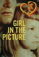Dziewczyna ze zdjecia - Girl in the Picture 2022 [10Bit HDR] [1080p.WEB-DL.H265-FT] [ENG-Lektor PL] [Alusia]